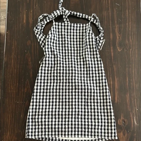 American Eagle Black and White sleeveless top. New Without Tags. Size XS - Picture 1 of 3